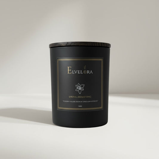 Spring Awakening Duftkerze von Elvelora – handgegossen, natürliche Duftkerze mit ätherischen Ölen, inspiriert von strahlenden, frischen Frühlingstagen.